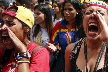 ¡ES AHORA! La oposición venezolana pide «calentar la calle» de forma pacífica contra Maduro