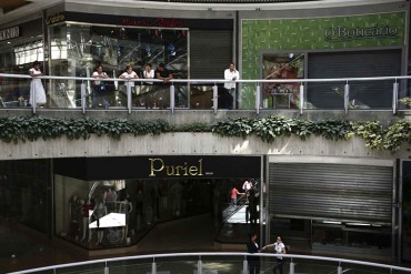 ¡MALA NOTICIA! Extienden racionamiento de luz en centros comerciales a fines de semana