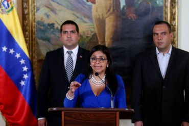 ¡DOLIDOS! Delcy Rodríguez anuncia que Venezuela «someterá a revisión las relaciones con EE.UU.»