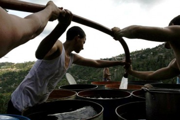 ¡DESIDIAS DEL SOCIALISMO! En Margarita llega el agua cada 14 días: Siguen las protestas en la calle