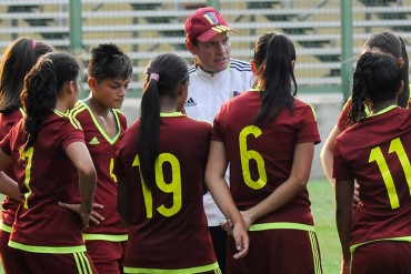 Director técnico de la Sub 17 femenina: «Me afecta cuando jugadoras me piden ayuda para comer»