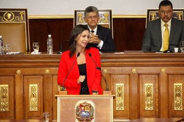 ¡TIENE RAZONES! María Corina Machado regaña a la Asamblea Nacional a un año del 6D