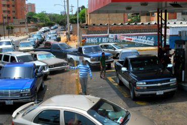 ¡DESASTRE! Reportan kilométricas colas en bombas de gasolina de Maracaibo por apagones