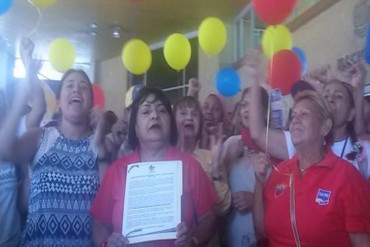 ¡SALE EN DEFENSA! Ministra de la Mujer defiende a Tibisay Lucena: «Capriles la ofendió»