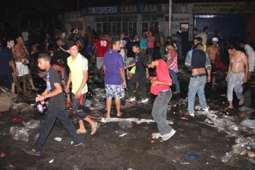 ¡SIGUE EL DESASTRE! Saquearon un camión de refrescos durante protestas en Maracaibo