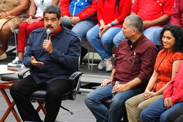 ¡TE LO CONTAMOS! Maduro también cambiará huso horario por ahorro energético (+Video)