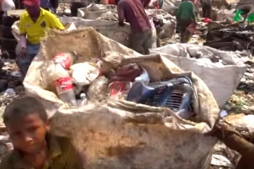 ¡IMPACTANTE! Niños viven entre la miseria y la basura en NUESTRA Venezuela (+Video)