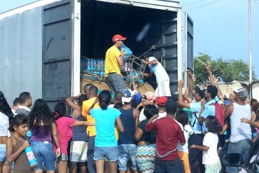 ¡SOCIEDAD DESCOMPUESTA! Niños y adolescentes participan en Saqueo en Cumaná