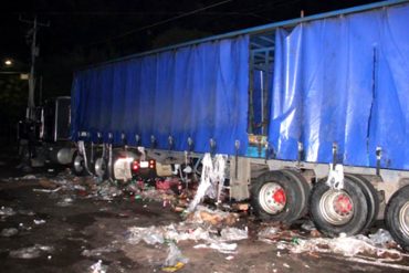 ¡NO LO PERDONARON! Saquearon camión de refrescos accidentado en la carretera Lara-Zulia