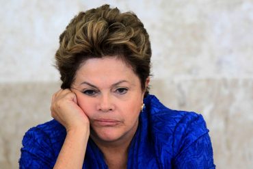 ¡DURO GOLPE! Dilma Rousseff pierde la elección para el Senado brasileño (quedó después de la ambulancia)