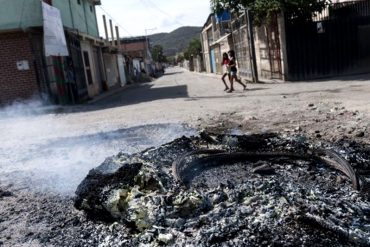 ¡BURLA AL PUEBLO! Protestan en Lara tras pasar 6 meses esperando por las bolsas de comida