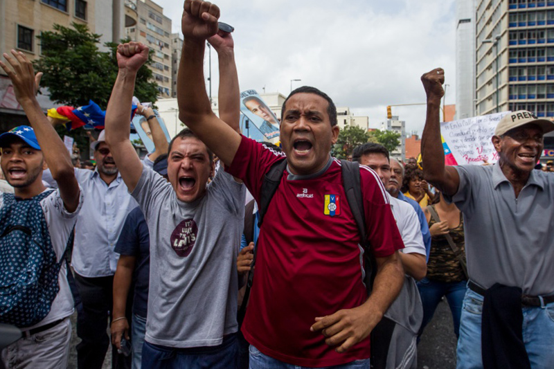 Protesta-marcha-mud-oposicion-calle-18m-represion-gnb-pnb-FOTO-DE-EFE-14