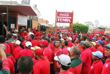 ¡EN LA CUERDA FLOJA! En riesgo 800 empleos tras paralización de Coca Cola por falta de azúcar