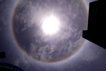 ¡IMPACTANTE! Un halo solar sorprendió este martes a los caraqueños (+Fotos)