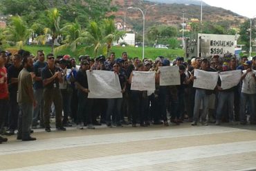 ¡ATENTOS! Cerrado el paso al Aeropuerto de Maiquetía por protesta de trabajadores