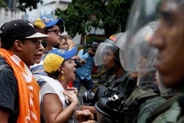 ¡LA DICTADURA SACA SUS GARRAS! Inquietud ante una ruptura constitucional en Venezuela