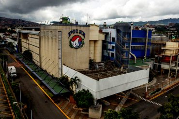 ¡URGENTE! Detenidos al menos 6 trabajadores Empresas Polar que participaban en trancón en la Fajardo