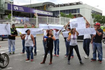 ¡EL COLMO! Periodistas de UN protestaron por aumento salarial y les prohibieron ingresar al periódico