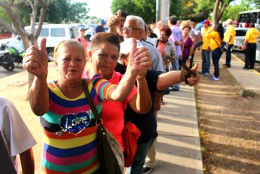 ¡A TIBY NO LE SIRVIÓ LA JUGADA! “A mí me robaron la firma y traje a 30 más”, dice una venezolana