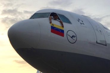 ¡CONMOVEDOR! La despedida de los pilotos de Lufthansa en su último vuelo desde Venezuela