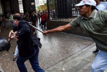 ¡SALVAJES DESATADOS! 5 dirigentes de oposición que han sido blancos de agresión