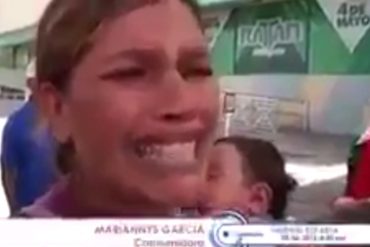 ¡PARTE EL ALMA! El desgarrador llanto y relato de una madre que busca comida (+Video)