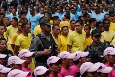 ¡CRÉALO O NO! Venezuela, el país donde sacan a los presos a la calle para protestar contra RR