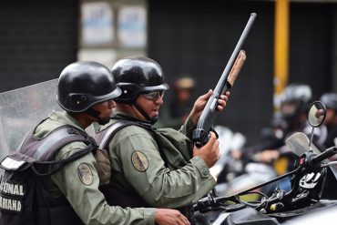 ¡ATROCIDAD ABERRANTE! Denuncian que la GNB capturó a manifestante y lo violó con armamento en Maracay (+Video)