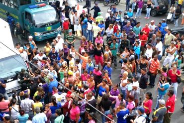 ¡DESASTRE! Saqueo en San Juan de los Morros: No dejaron que los CLAP se llevaran la comida