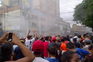 ¡EL HAMBRE LOS MUEVE! GNB reprimió protesta por comida en Monagas