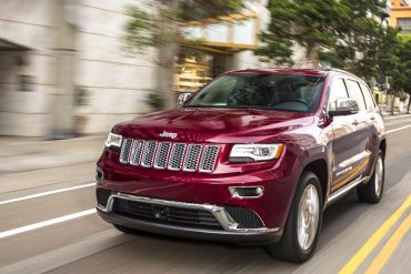 ¡DE LOCURA! Un venezolano tendría que reunir casi 300 años para comprar la nueva Grand Cherokee