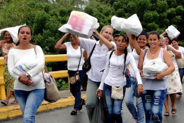 ¡APROVECHAN! Al menos 25.000 venezolanos cruzaron frontera con Colombia por alimentos y medicinas