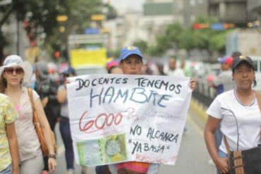 ¡SE CANSARON! Maestros tomaron las calles para protestar: Ganan Bs. 5.800 quincenales