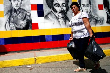 ¡AQUÍ SOLO HAY «PATRIA»! Mujer que cruzó la frontera: «En Venezuela no hay nada»