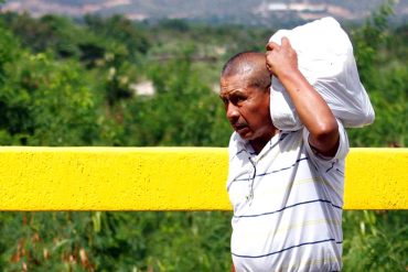 ¡TRAJERON DE TODO! 20 imágenes de venezolanos comprando en Cúcuta