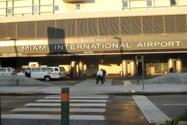 ¡ATENCIÓN! Cancelan visas y repatrian a 12 venezolanos que llegaron a Miami: Esta es la razón