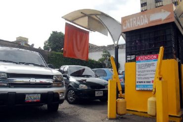 ¡OTRA DESGRACIA MÁS! Aseguran que los estacionamientos están “a un paso de la quiebra”