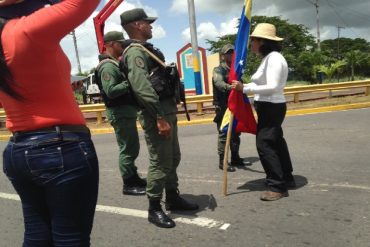 ¡SIGUEN LOS ABUSOS! GNB retuvo en Monagas vehículos de opositores que se trasladan a Caracas