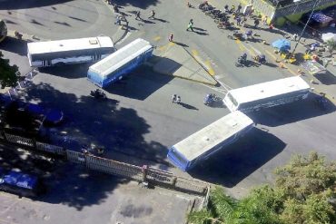 ¡SE CANSARON! Transportistas trancaron la vía a Palo Verde y Los Cerritos por la inseguridad