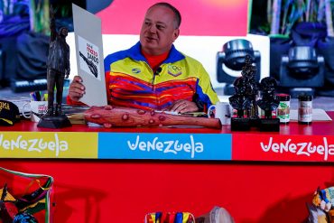 ¡GANA FAMA CON ESCAPULARIO AJENO! Cabello dice que medallas en Río 2016 son gracias a la «revolución»