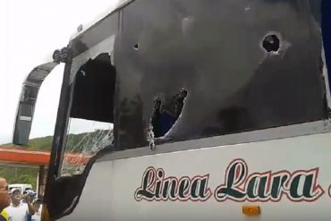 ¡SUCIOS! El ataque de colectivos a autobús de Lara que viajaba a la «Toma de Caracas» (+Video)