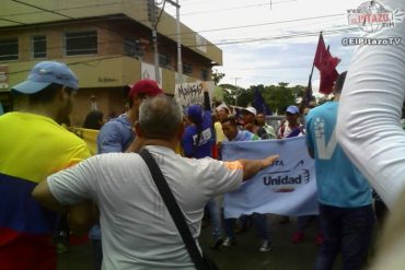 ¡IMPERDIBLE! El encontronazo entre la oposición y el oficialismo en los alrededores del CNE de Monagas