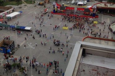 ¡NO LO VERÁS EN VTV! Así luce la concentración chavista en la plaza Diego Ibarra (Video+Fotos)