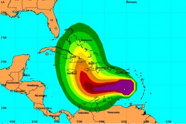 ¡ATENCIÓN! Restringen navegación en estados costeros del occidente como precaución por el paso de Matthew