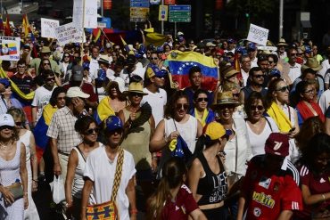 ¡SE HICIERON SENTIR! Miles de venezolanos marcharon por el revocatorio contra Maduro en Madrid