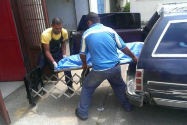 ¡ATROZ! Ataron a un anciano con su propia ropa y lo mataron a golpes para robarlo