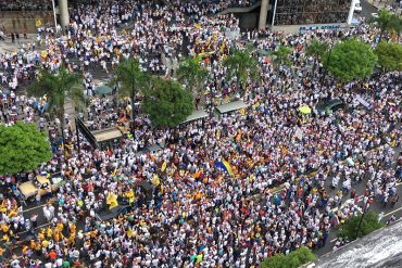 ¡INDETENIBLES! La Toma de Caracas comenzó con nutridas concentraciones (+Fotos)