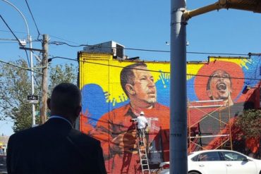 ¡ENTÉRATE! Autor de mural de Chávez en El Bronx «no sabe nada» sobre el fallecido presidente