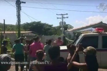 ¡SOLO EN VENEZUELA! A tiro limpio policía disipa protesta por comida en los Valles del Tuy (+Video)