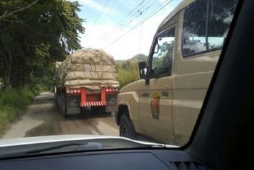 ¡CONTINÚA LA PERSECUCIÓN! Militares interceptaron a alcaldesa en Táchira por tomar fotos de gandolas con alimentos